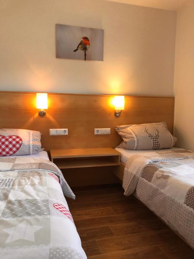Ferienhaus Moni Mit 2 Separaten Wohnungen Am Silbersee Frielendorf Esterno foto